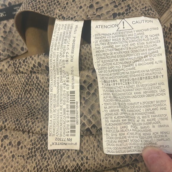 NWT Zara Basic Women's Skirt Shorts Large Snake Print Button Detail - Picture 5 of 8